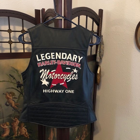 Harley-Davidson Black Leather Vest - Picture 8 of 11